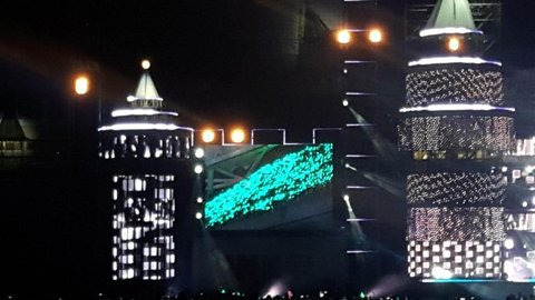 샤이니 경광봉 혼자일때 vs 단체로 있을때 존재감차이 | 인스티즈