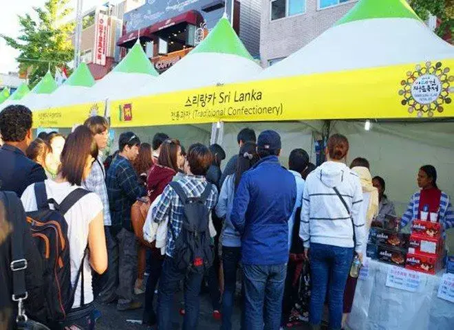 냉정한 세계 음식 축제의 현실 | 인스티즈