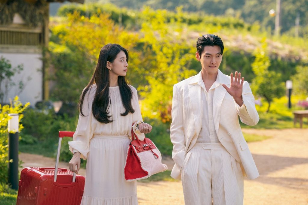 넷플드 다 이루어질 지니 김우빈X수지 스틸 | 인스티즈