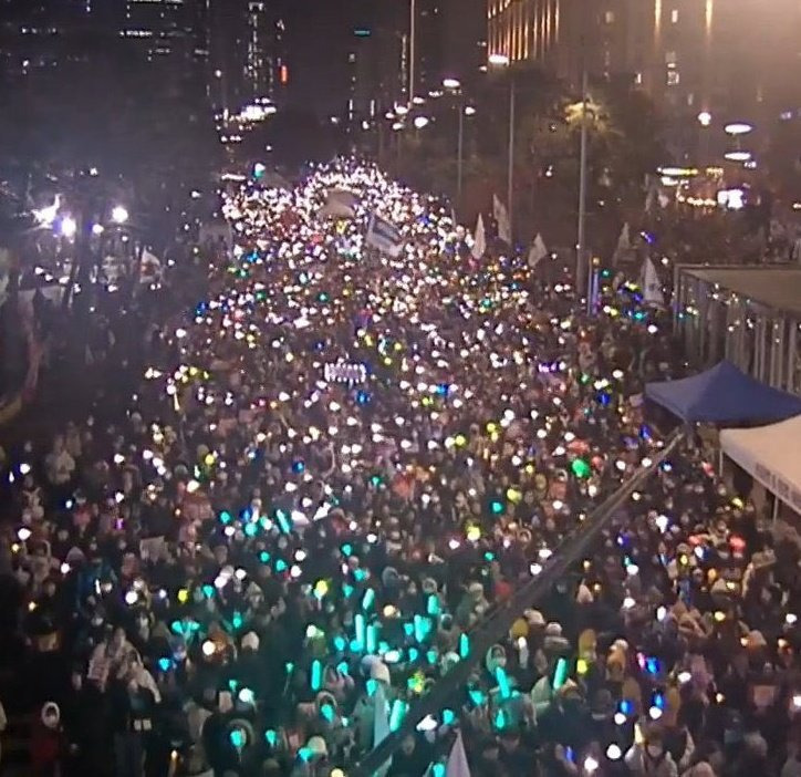 샤이니 경광봉 혼자일때 vs 단체로 있을때 존재감차이 | 인스티즈