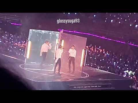 거울 활용한 무대 조심해야하는 이유(feat. 왜곡의 거울에 당첨된 뷔) | 인스티즈