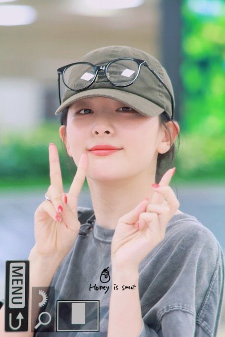 정반대로 생겼는데 이목구비 위치는 거의 비슷하다는 아이린 슬기 | 인스티즈