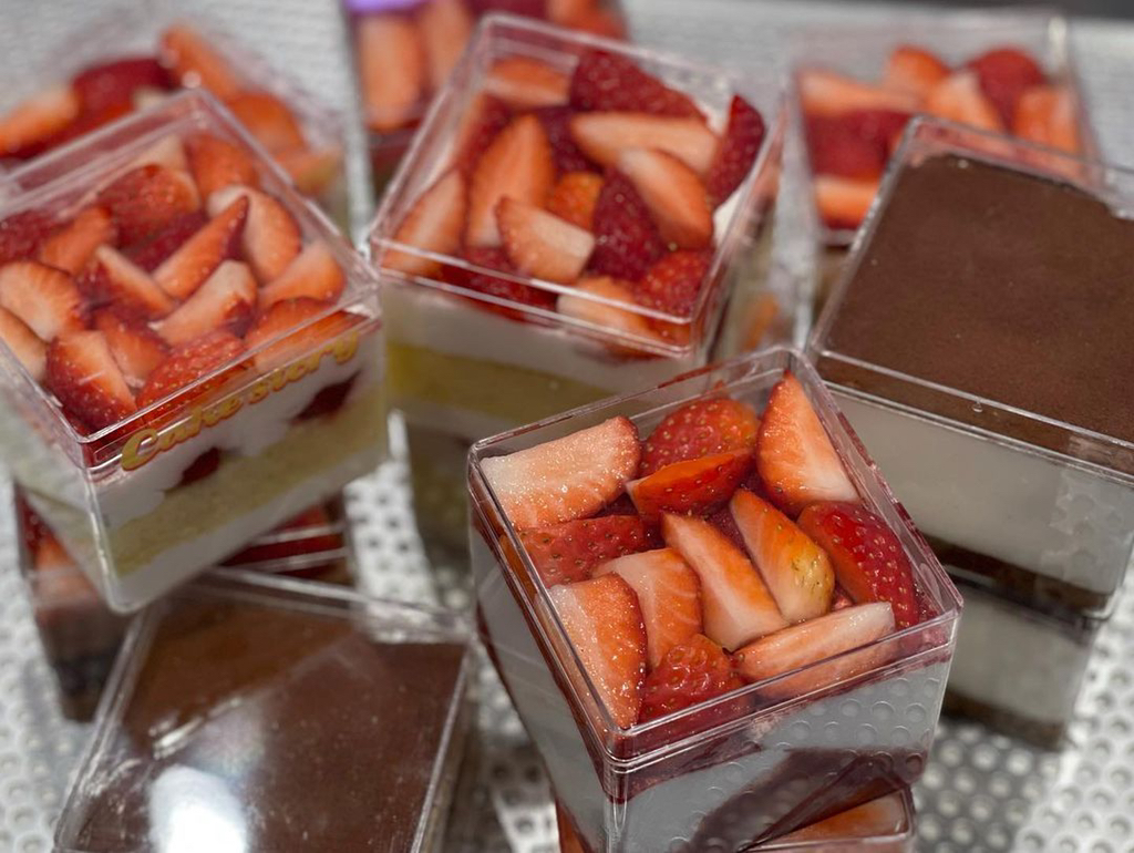 요즘 파바에서 밀고있는 케이크 시리즈.jpg | 인스티즈