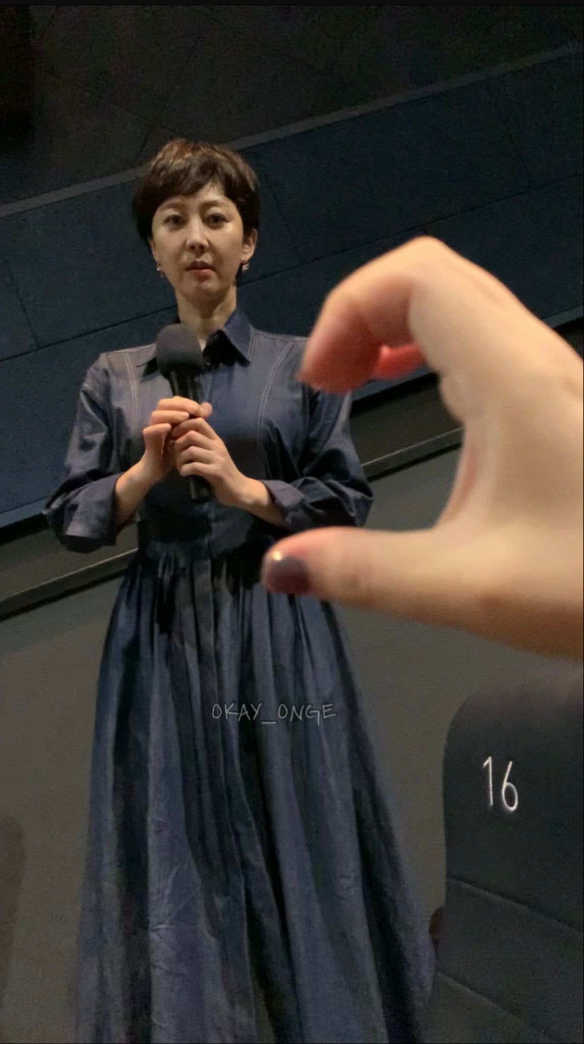 반쪽하트 몰라서 당황해하는 51세 여배우.. | 인스티즈