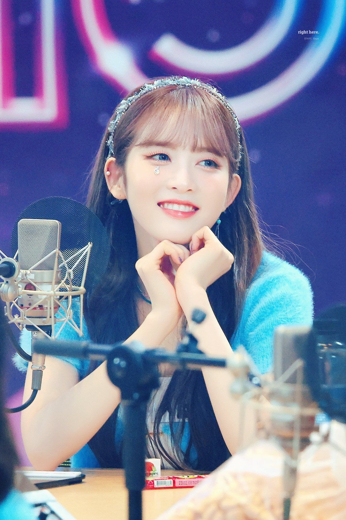 아이유 없는 아이유 생일을 매년 챙기고 있는 걸그룹 멤버 | 인스티즈