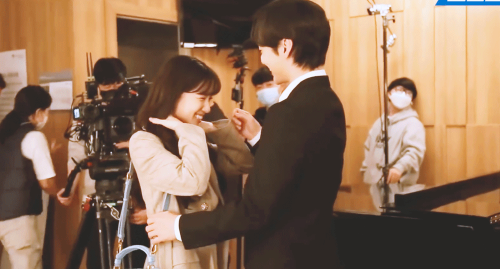 본방보다 더 설레는 브람스를 좋아하세요 메이킹.gif | 인스티즈