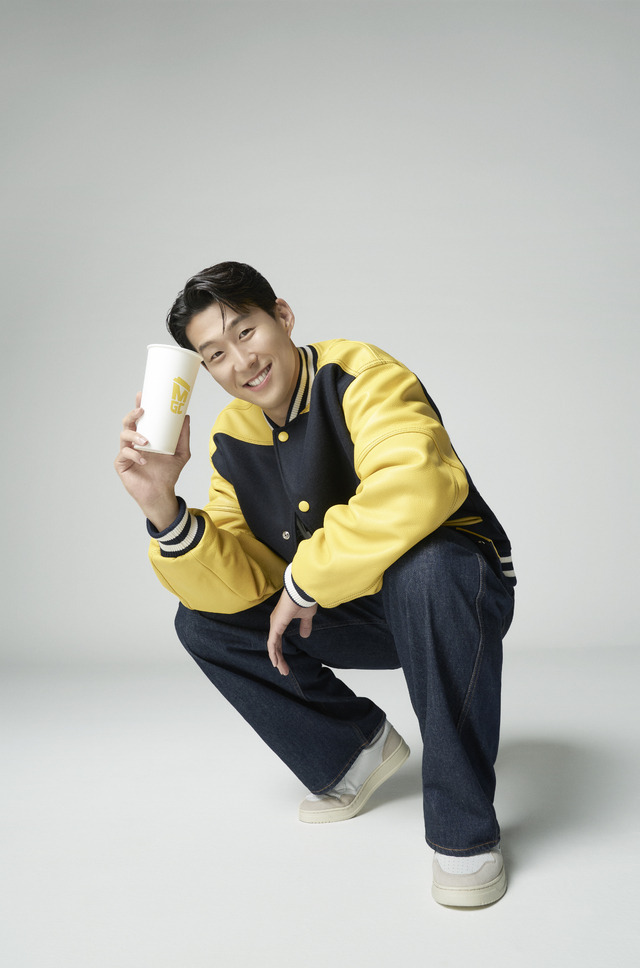 저가커피 브랜드 모델 근황.jpg | 인스티즈