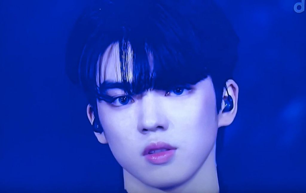 인생 최초로 컬러렌즈를 낀 차준환 | 인스티즈