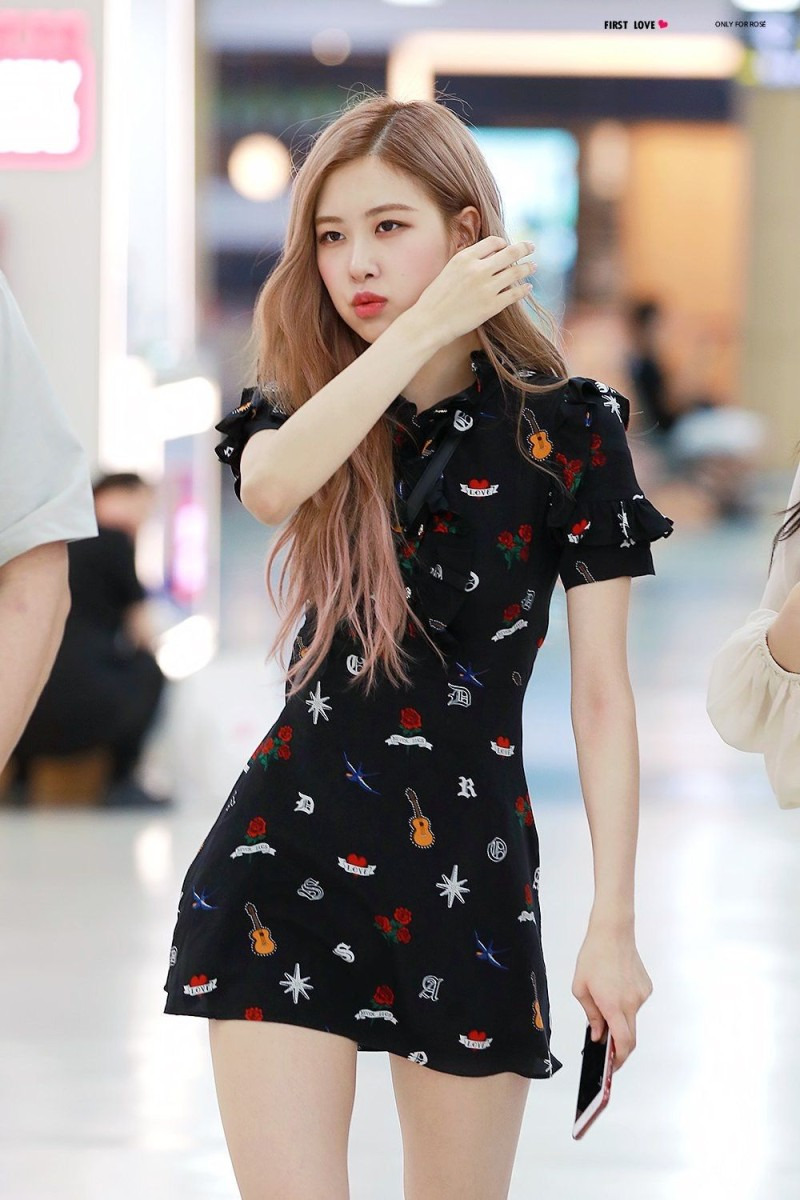 조금 다른 요즘 블랙핑크 로제 공항패션 스타일 | 인스티즈