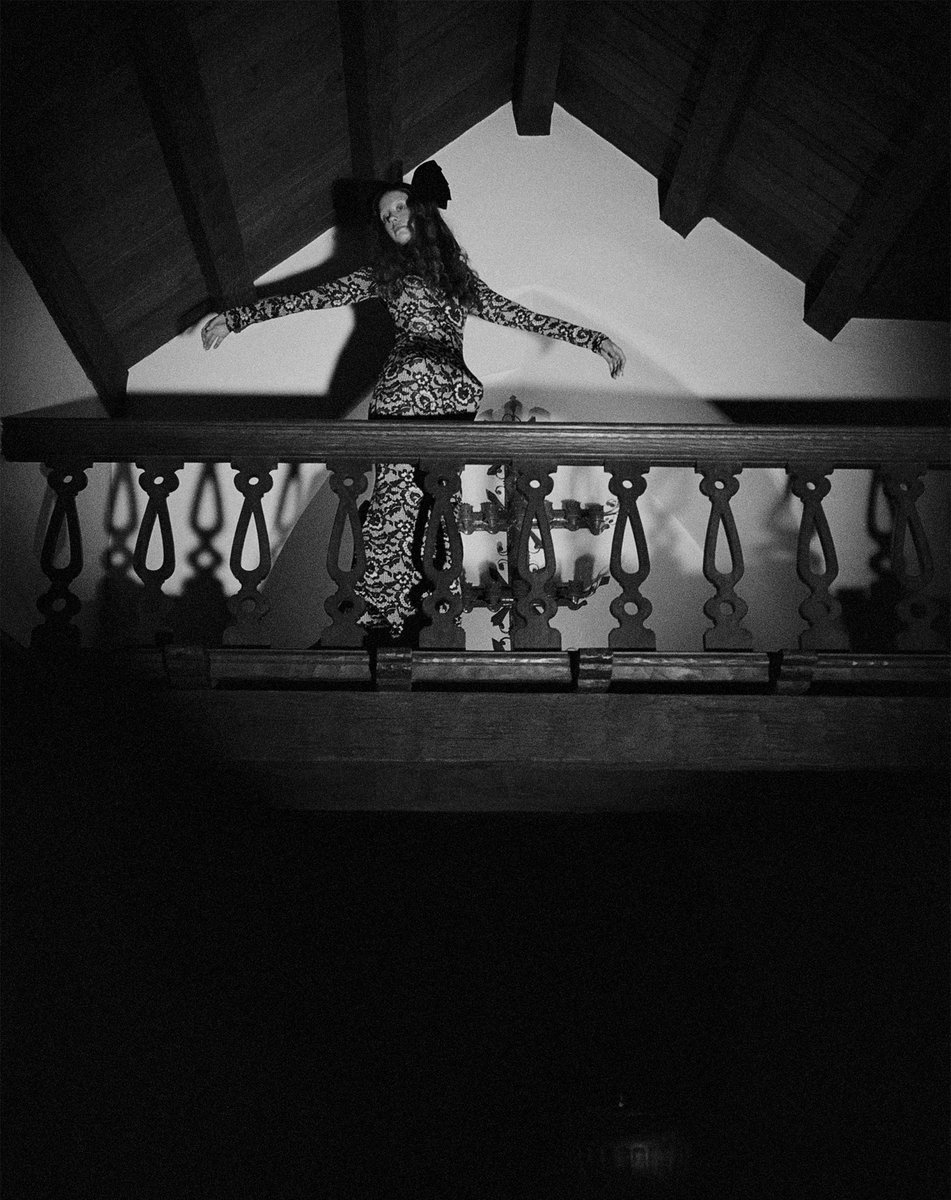 현재 반응 진짜 좋은 미아 고스 화보 | 인스티즈