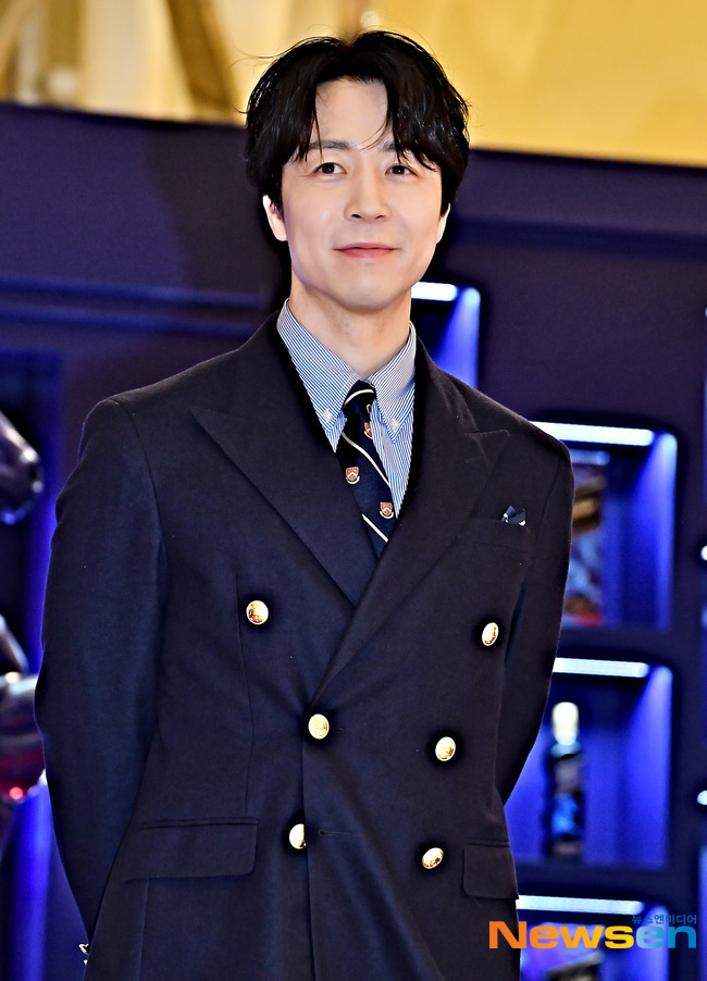 오늘자 조니워커 행사에서 조인성 & 손종원.jpg | 인스티즈