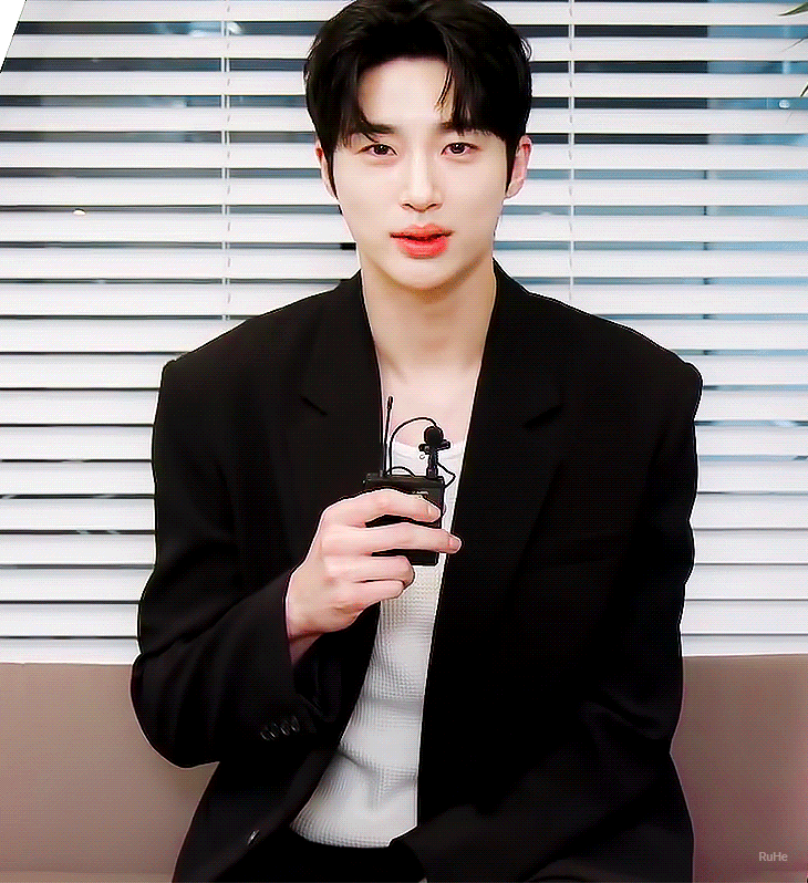 취향따라 갈린다는 변우석 긴머 vs 짧머 | 인스티즈