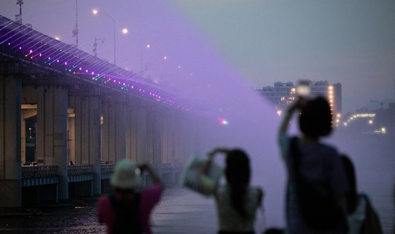 남부 내일부터 최고 150mm 폭우 장마…중부는 푹푹 찐다 | 인스티즈
