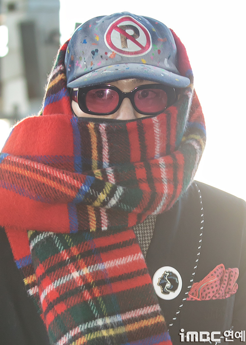 오늘자 지드래곤 출국길.jpg | 인스티즈