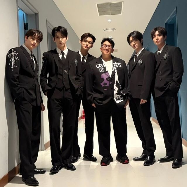 방시혁 홀쭉해졌네…"투바투 멤버 같아" | 인스티즈