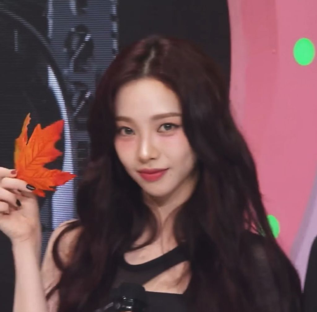 도깨비불 카리나 같다는 반응 많은 오늘자 카리나 | 인스티즈