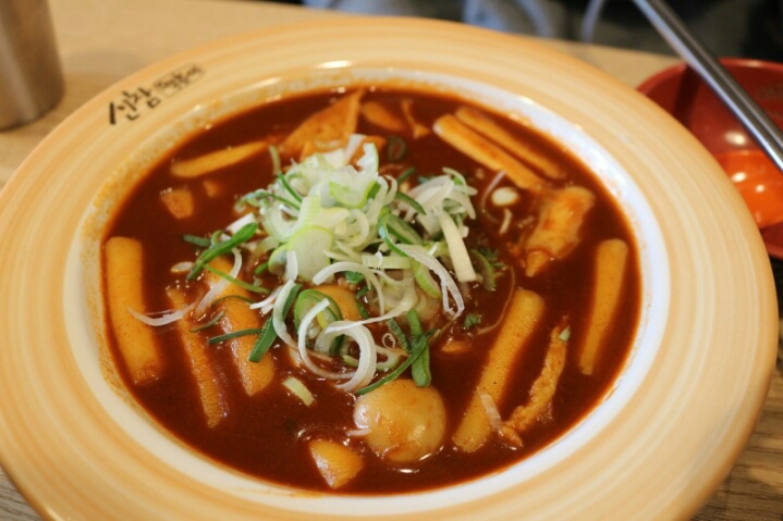 신참떡볶이 움짤 gif. - 막이슈 - 쭉빵카페 신참떡볶이 움짤 gif.