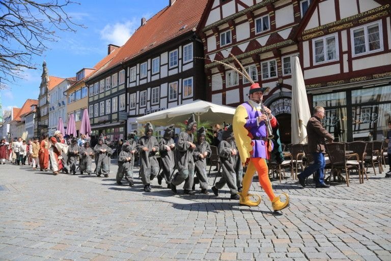 미신이지만 한 번쯤은 들어본"손님 몰고 다니는 사람" | 인스티즈