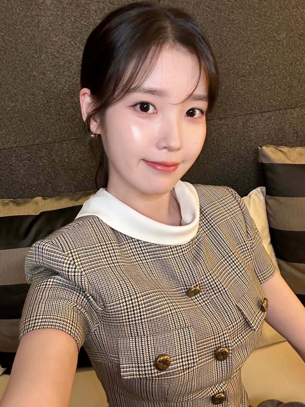 아이유 공계 셀카 업데이트 | 인스티즈