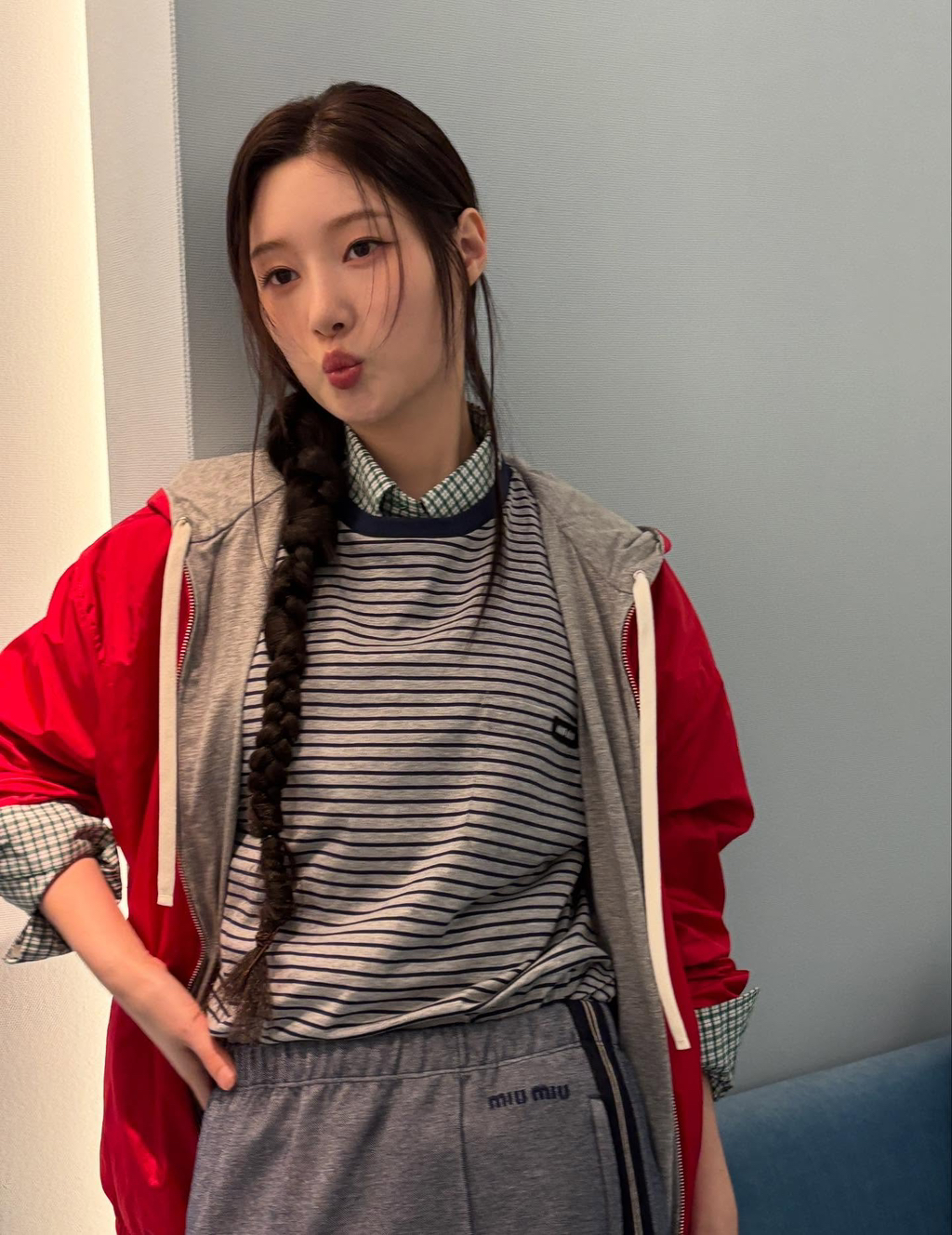 정채연 인스타 업로드 (미우미우) | 인스티즈