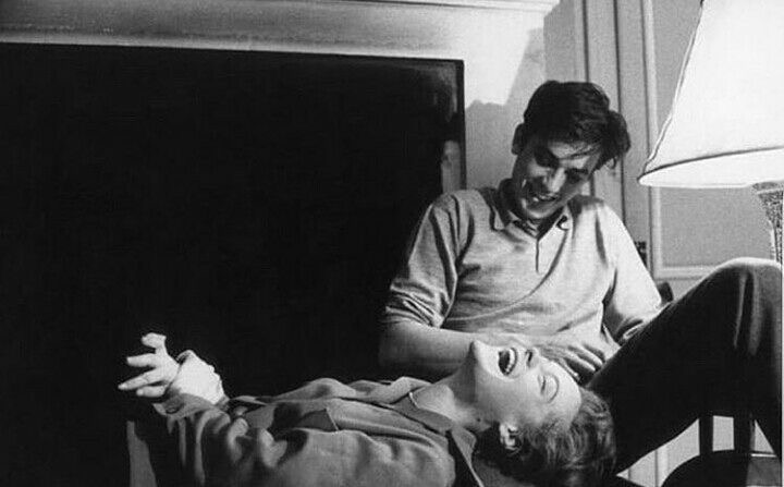 친했던 친구와 점점 보는 세상의 풍경이 달라진다는 건 참 슬픈 일이야.twt | 인스티즈