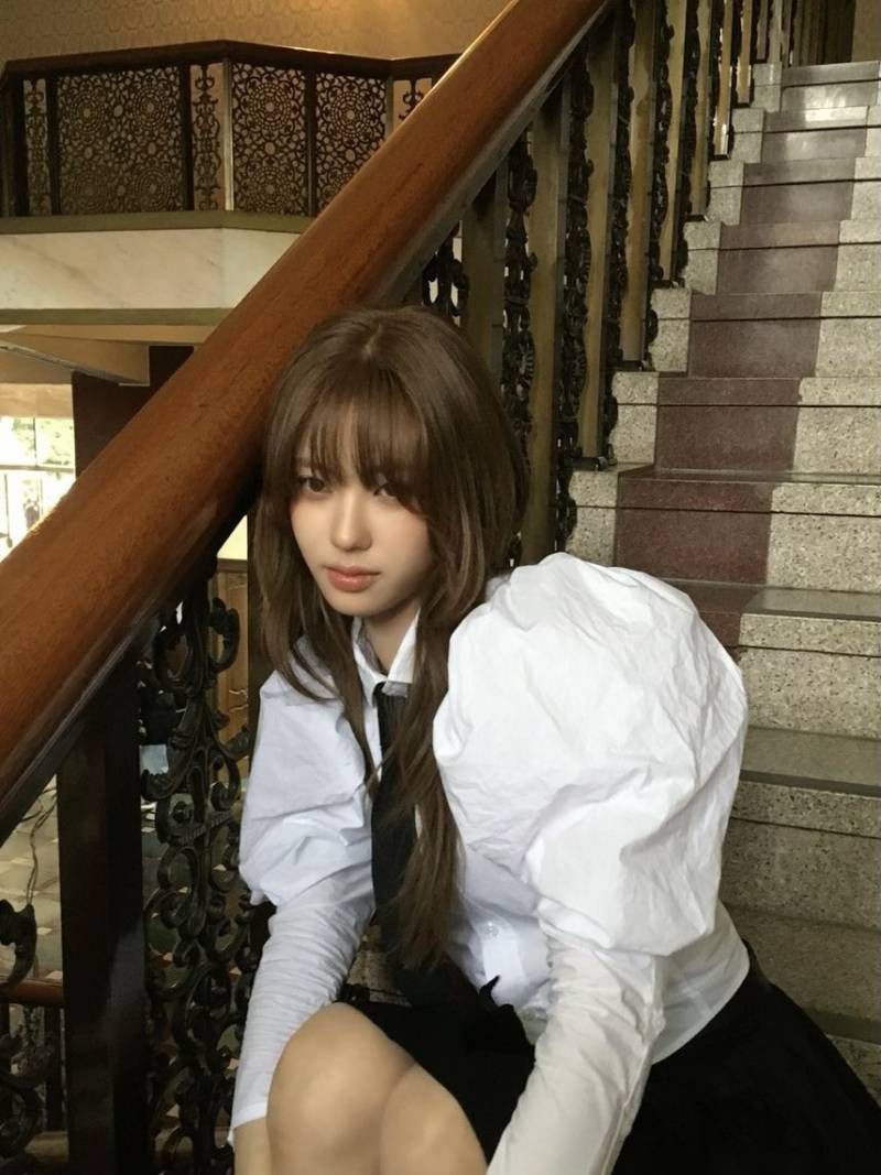 진짜 비주얼합 미친 것 같은 신인 여돌 이즈나 | 인스티즈