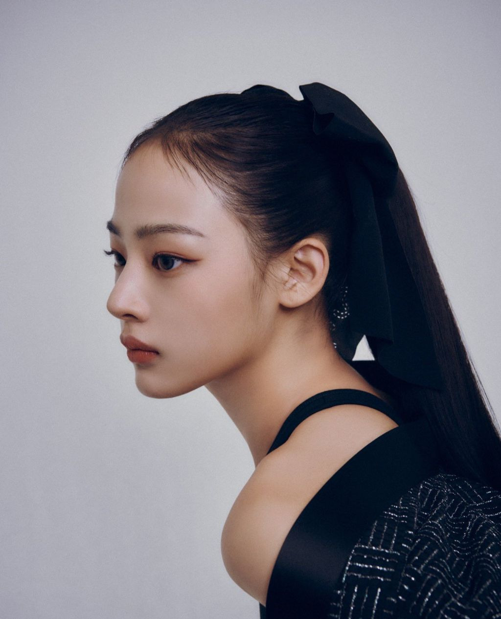 뉴진스 민지가 방금 포닝으로 보내준 보그X샤넬 화보 B컷들 | 인스티즈