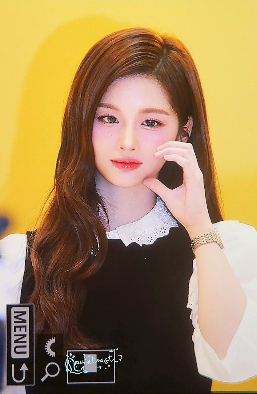 오늘자 브라이틀링 팝업스토어 엔믹스 설윤 | 인스티즈