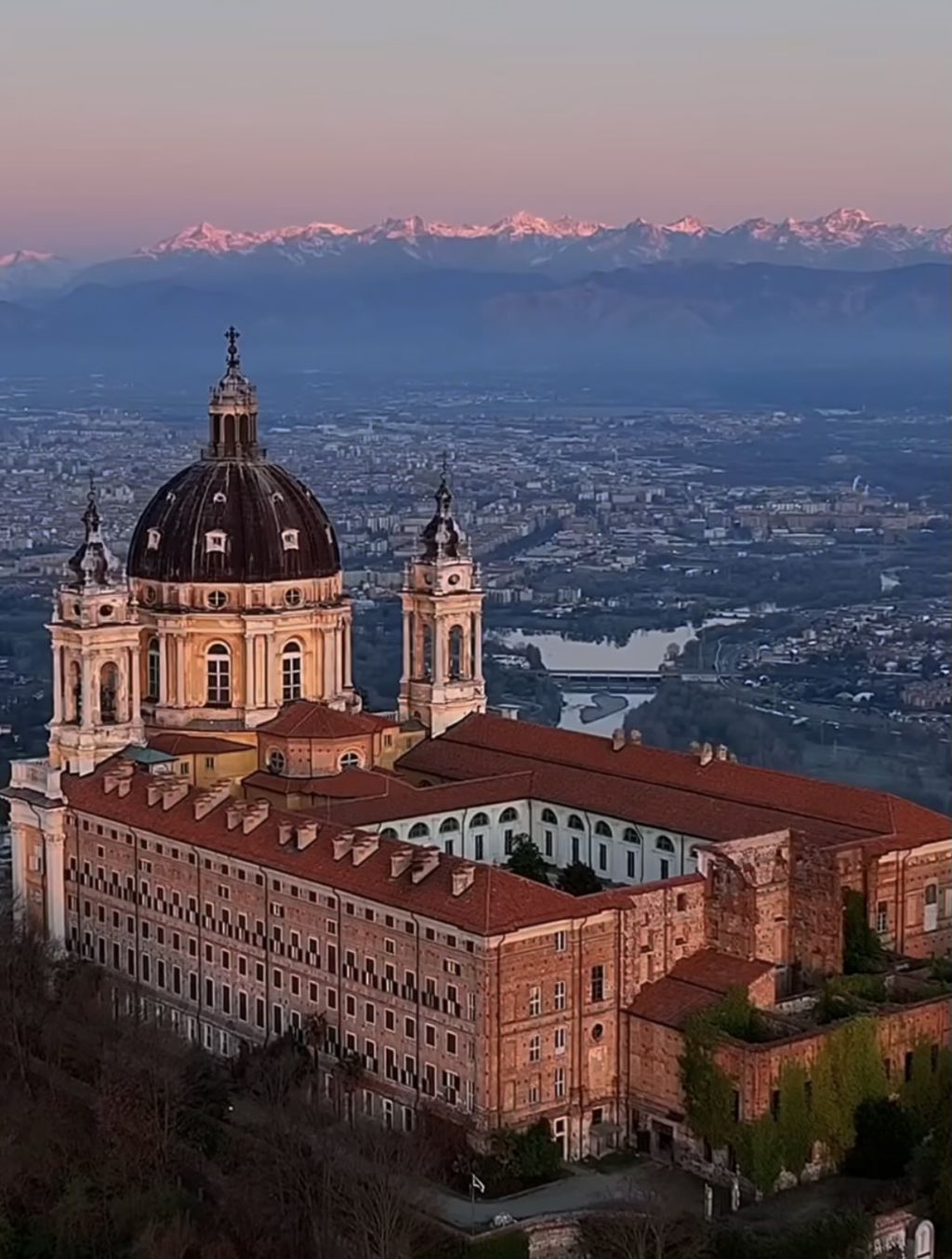 이탈리아 알프스 산 속 성당 | 인스티즈