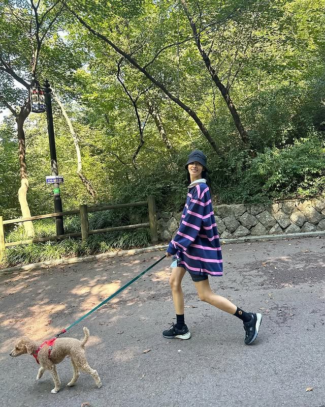 럭비티셔츠를 입은 여자 연예인들 | 인스티즈