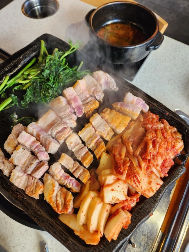 미나리 김치 삼겹살.jpg | 인스티즈
