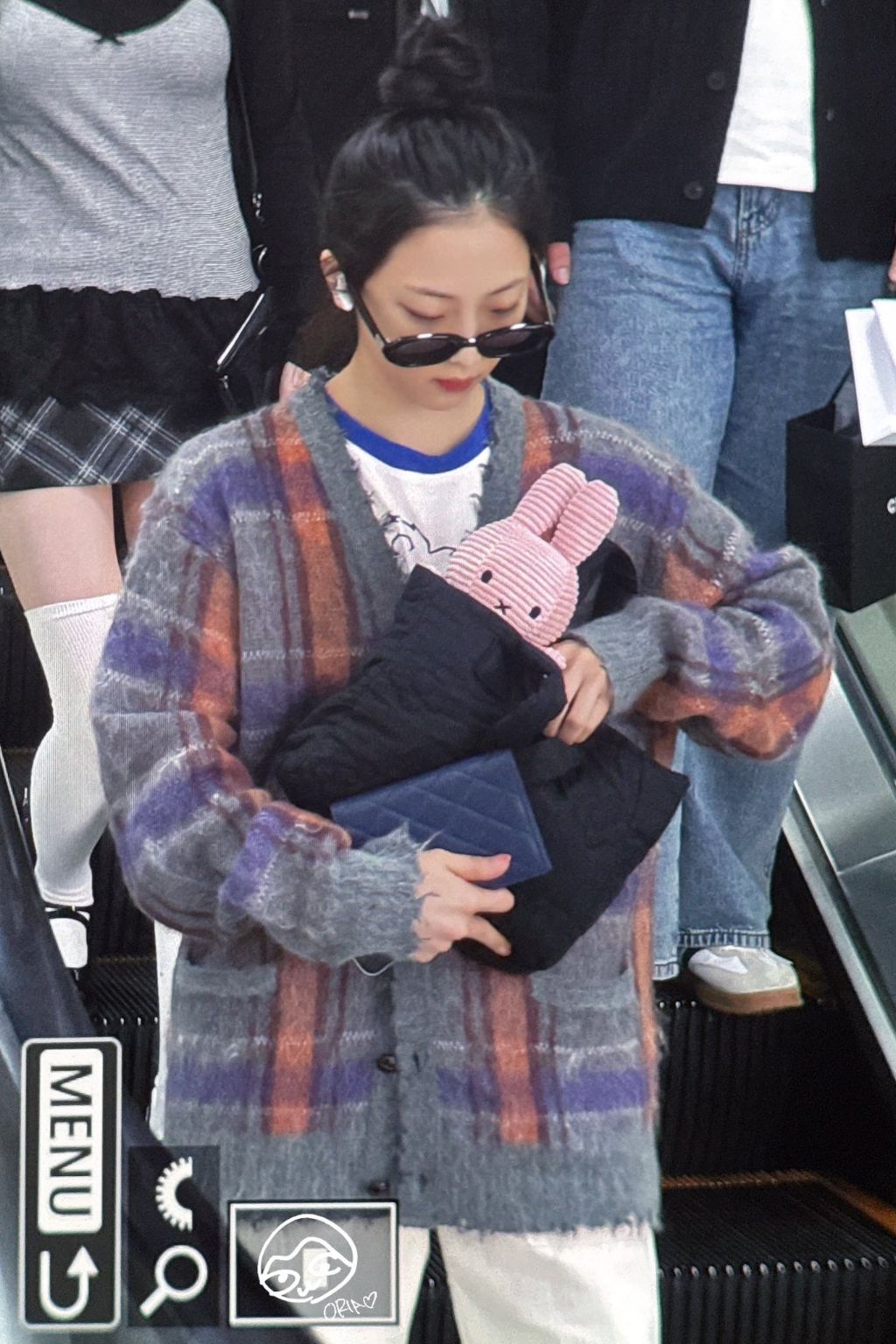 공항 입국한 베이비몬스터 맴버들 | 인스티즈