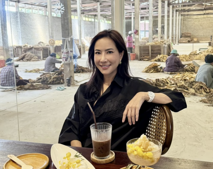 태국에서 난리났다는 한 기업 임원이 올린 카페 인증샷...jpg | 인스티즈