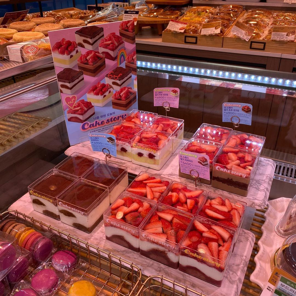 요즘 파바에서 밀고있는 케이크 시리즈.jpg | 인스티즈