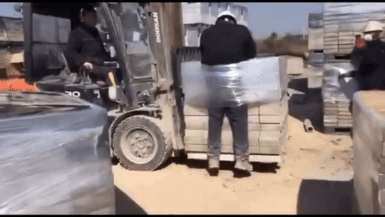 해외 커뮤에서 난리난 한국 인종차별 영상.gif | 인스티즈