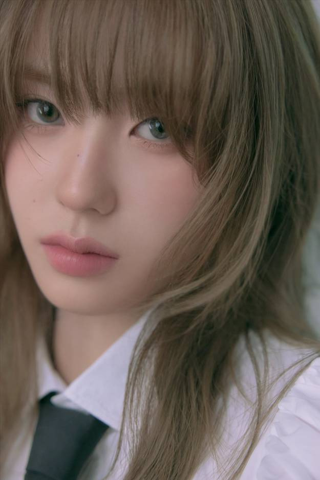 진짜 비주얼합 미친 것 같은 신인 여돌 이즈나 | 인스티즈