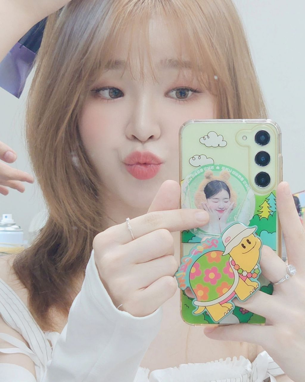 오마이걸 승희 거울셀카 인스타 업뎃 | 인스티즈