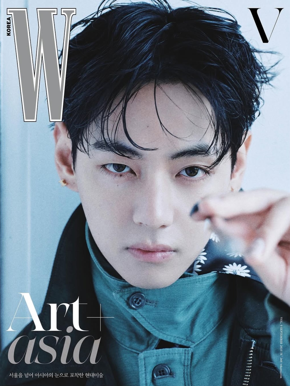 파리에서 찍은 방탄소년단 뷔 x 셀린느 W코리아 6종 커버 공개 | 인스티즈