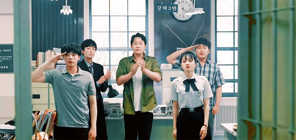 살인범에게 총을 맞고 눈을 떴는데 1988년도로 왔어요;;...jpg | 인스티즈