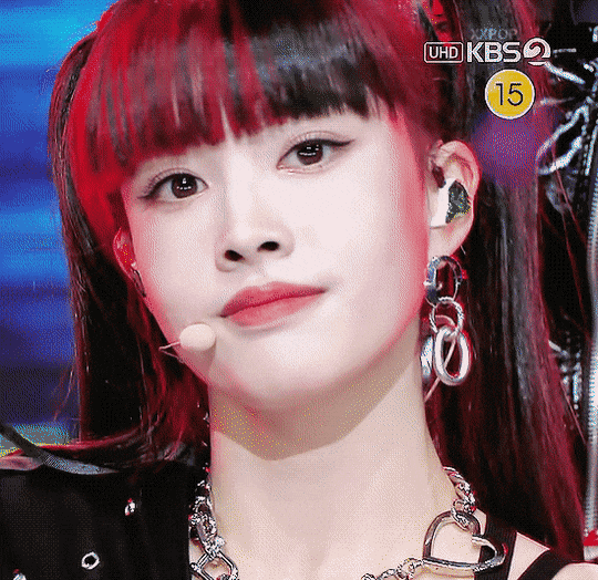 멤버 피셜 가장 실험적인 헤어 스타일링을 많이 하는 걸그룹 멤버 | 인스티즈