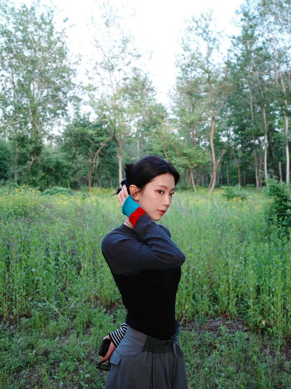 요즘 눈길가는 신인 여배우 데일리룩 | 인스티즈