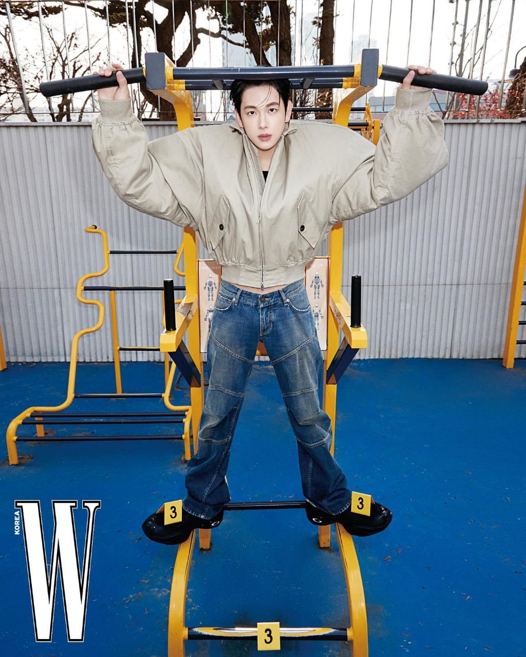 더블유 코리아 임시완 X 발렌시아가 화보 | 인스티즈