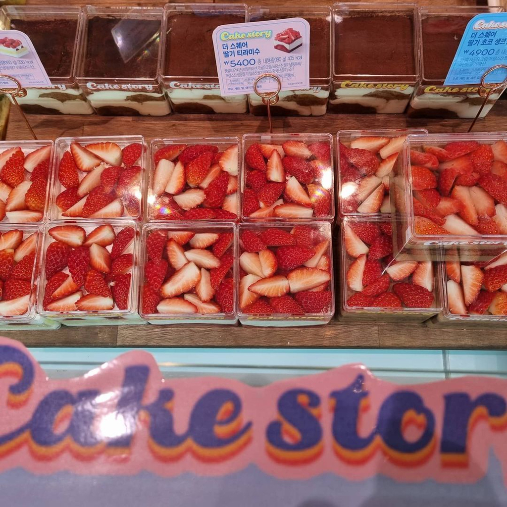 요즘 파바에서 밀고있는 케이크 시리즈.jpg | 인스티즈