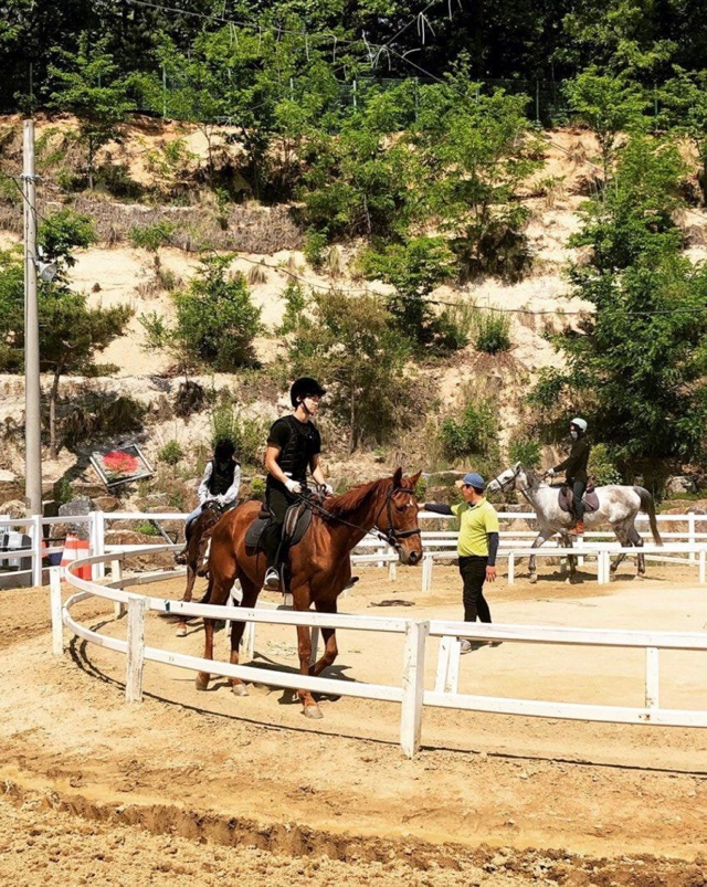 한번 사는인생 존나 열심히 살아온듯한 배우 장동윤 | 인스티즈