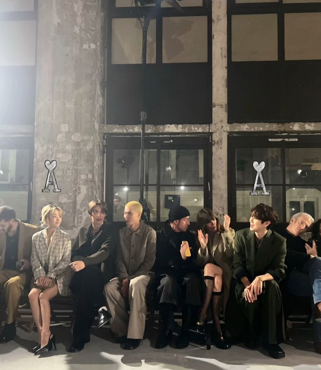 아미 25FW 파리 패션쇼에 참석한 최우식 박보영 | 인스티즈