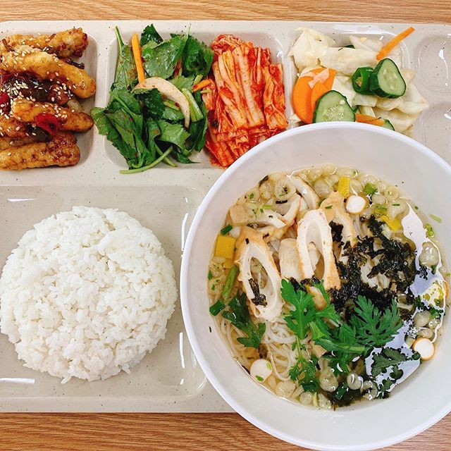 단체급식 맛초킹치킨 맛초킹탕수육 jpg | 인스티즈