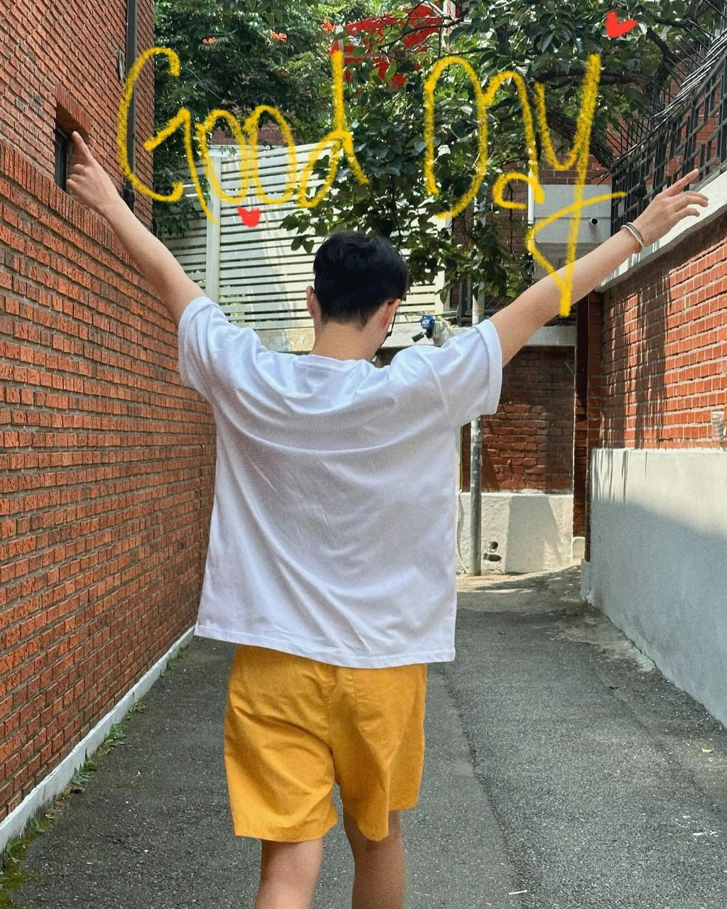 이대휘 인스타업뎃 💛BEEN A WHILE 💛 | 인스티즈