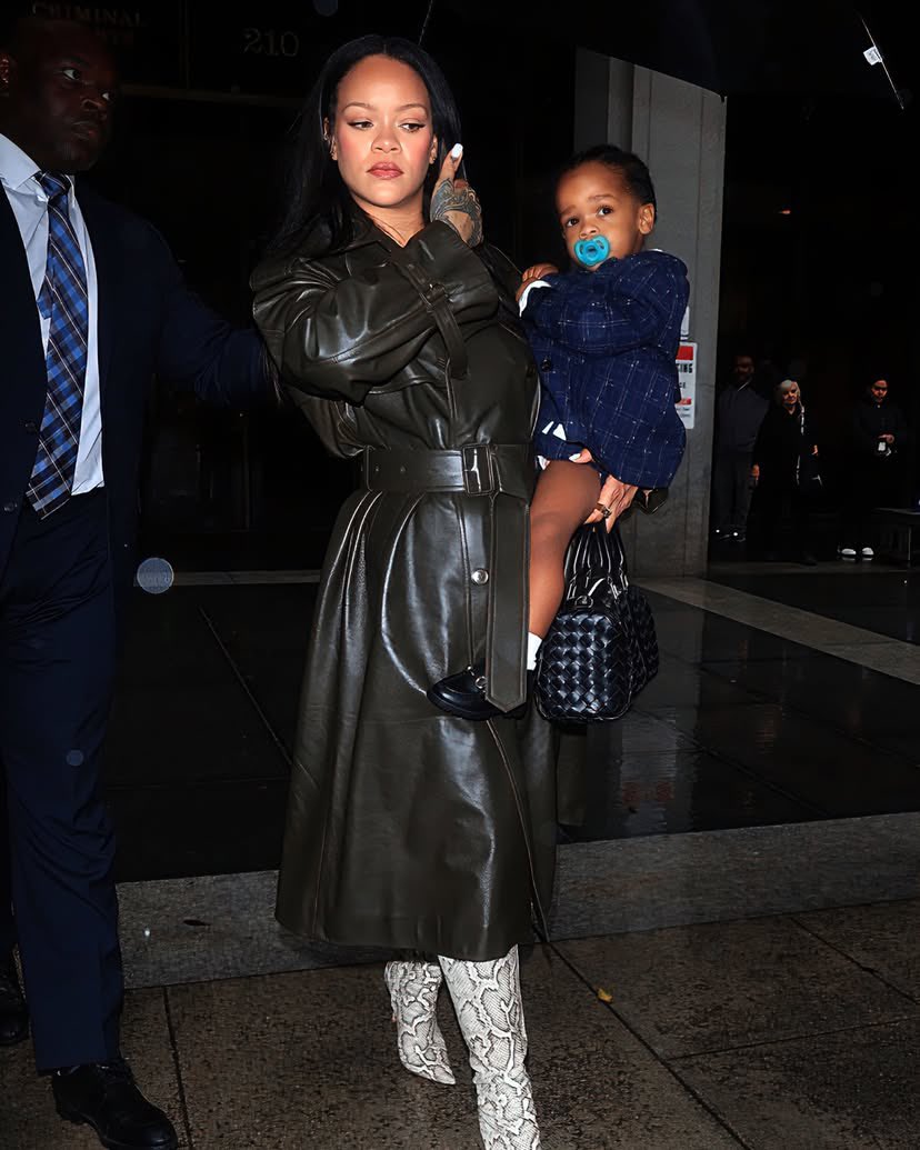 그때 그 리한나 첫 임신공개룩 | 인스티즈