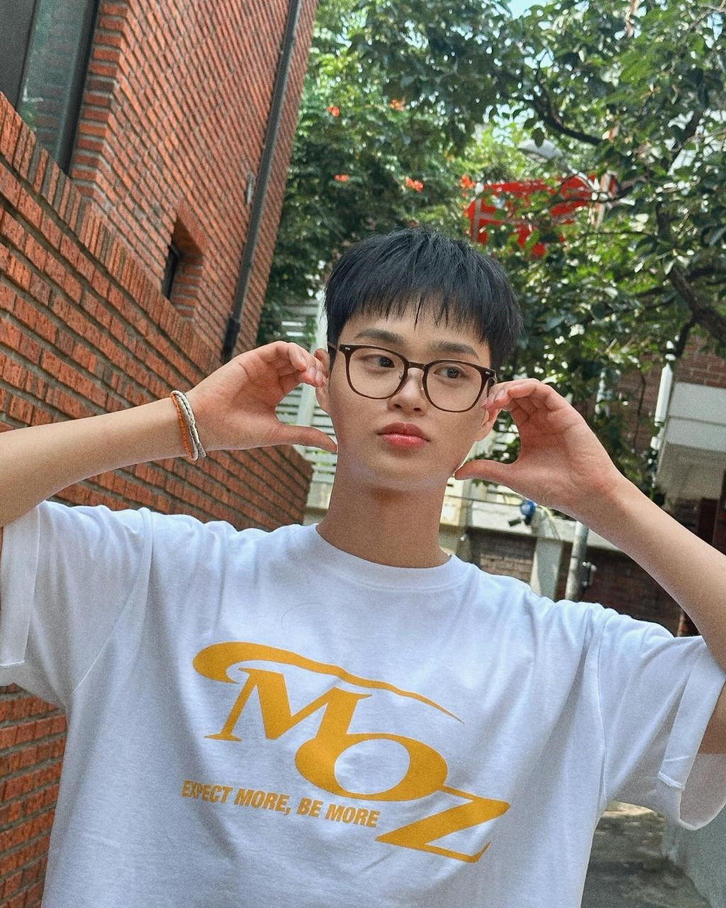 이대휘 인스타업뎃 💛BEEN A WHILE 💛 | 인스티즈