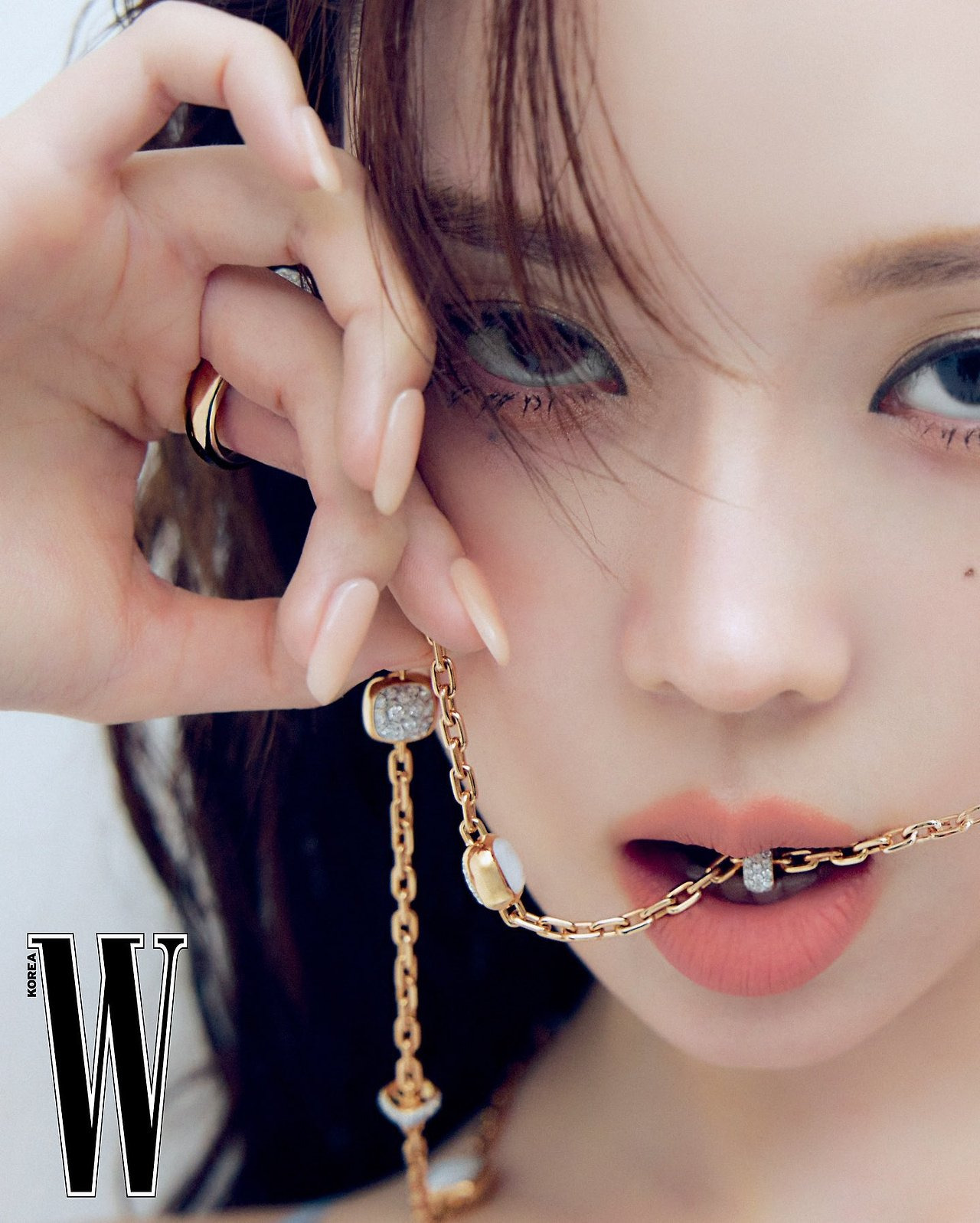 윈터 더블유 코리아 화보jpg | 인스티즈